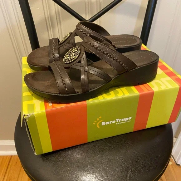 BareTraps Brown Women’s Sandals 8M - Picture 2 of 6